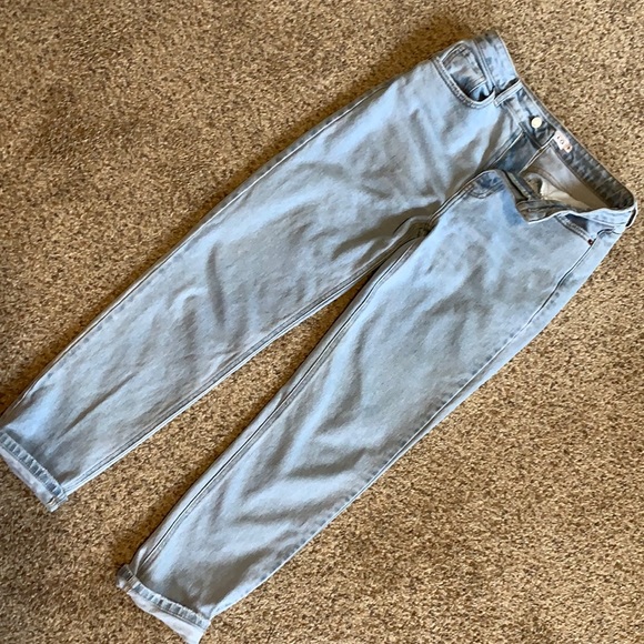 Jeans - Picture 1 of 3